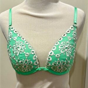 VICTORIA’S SECRET PINK DEMI LACE PUSH UP BRA SIZE 34B